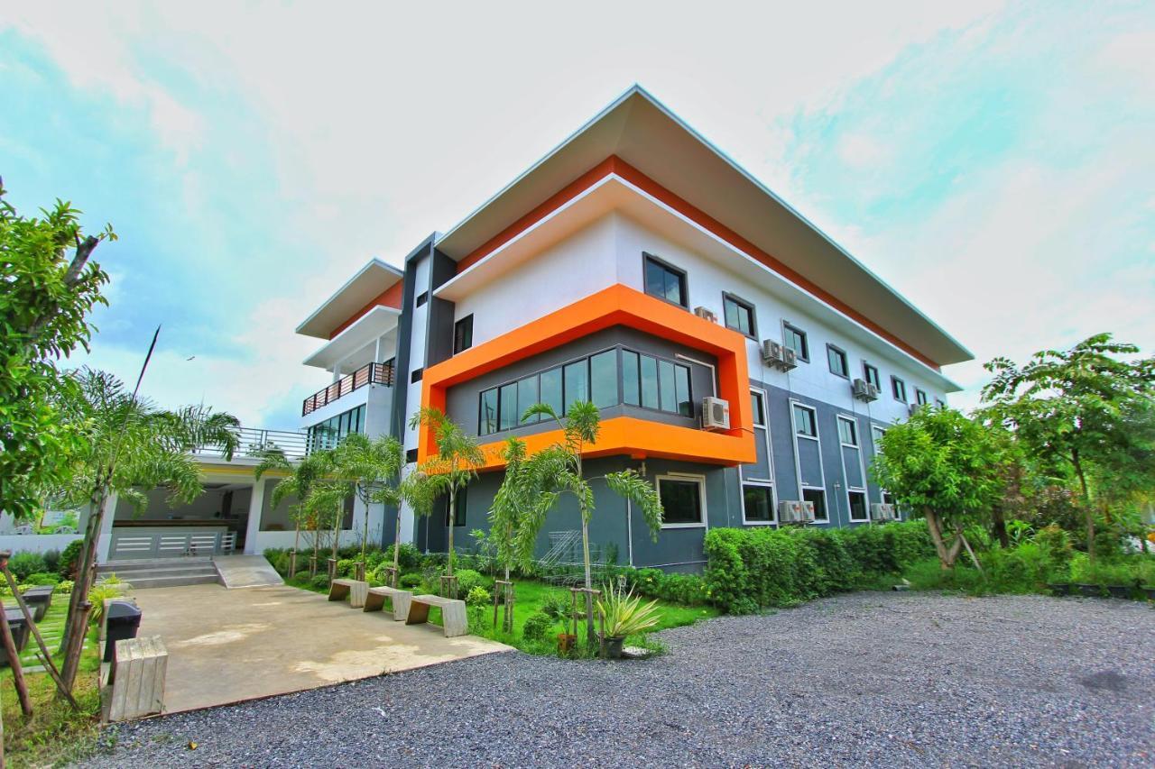 Bansuandokmai Hotel Kabin Buri Exterior photo