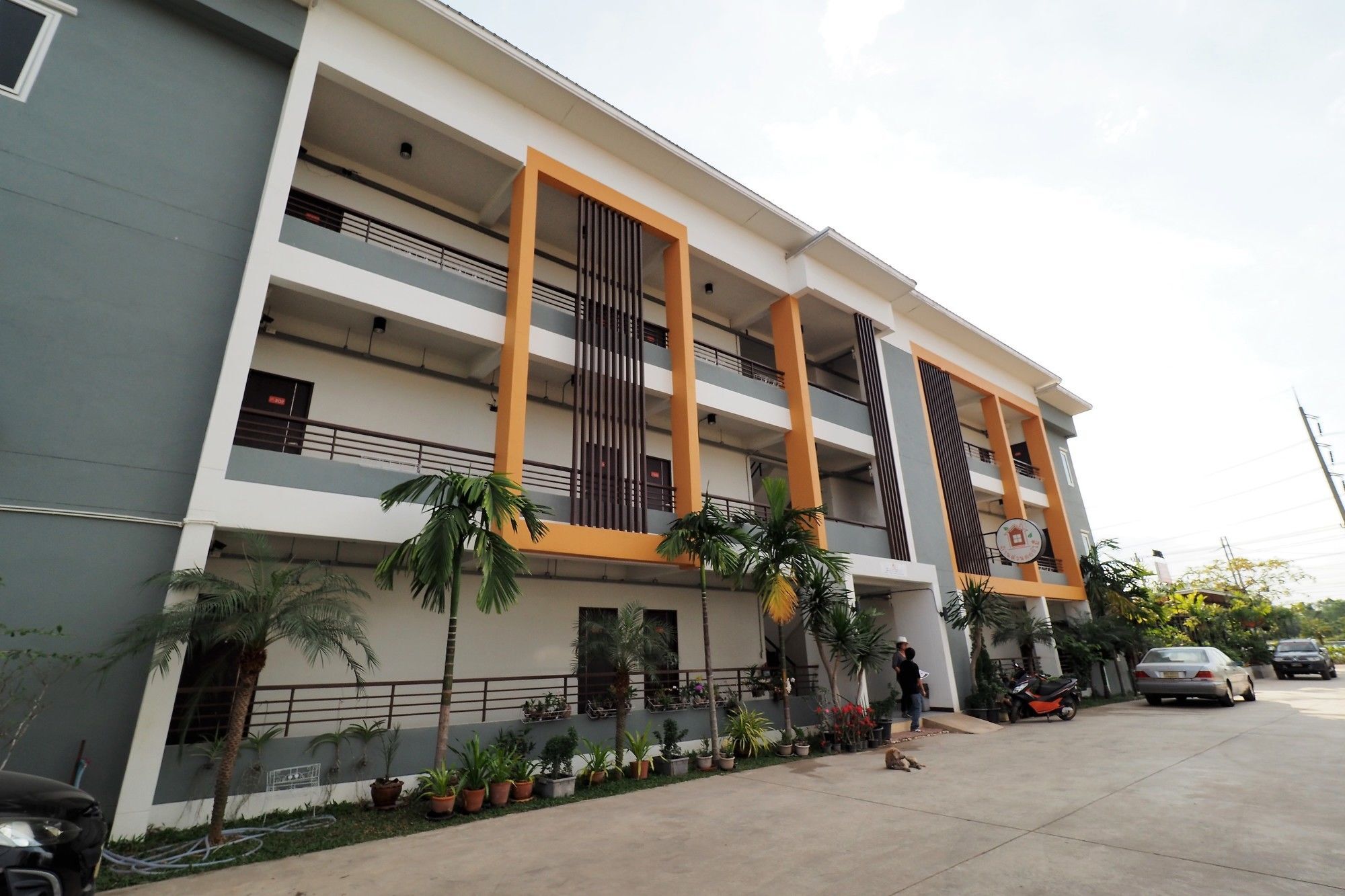 Bansuandokmai Hotel Kabin Buri Exterior photo